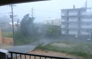 超大型沖縄台風